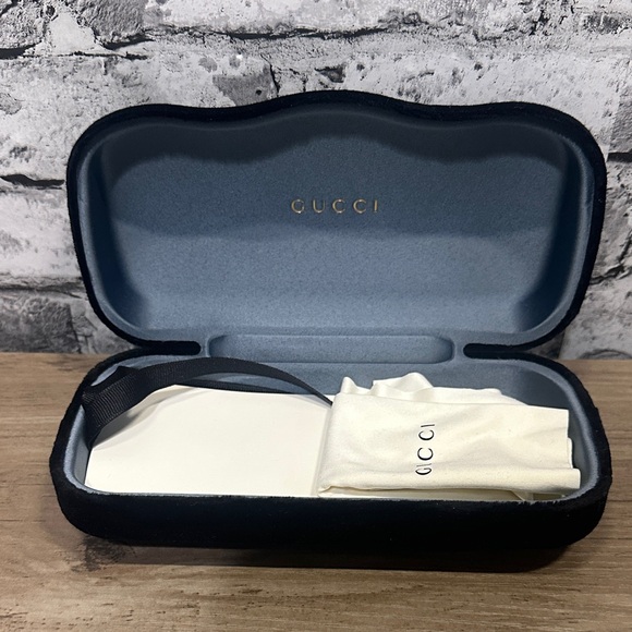 EUC Gucci Round Black and Grey Sunglasses (GG0024S 009) - Picture 9 of 15